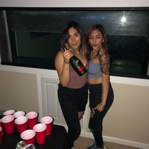 Meet your Posher, Elisa